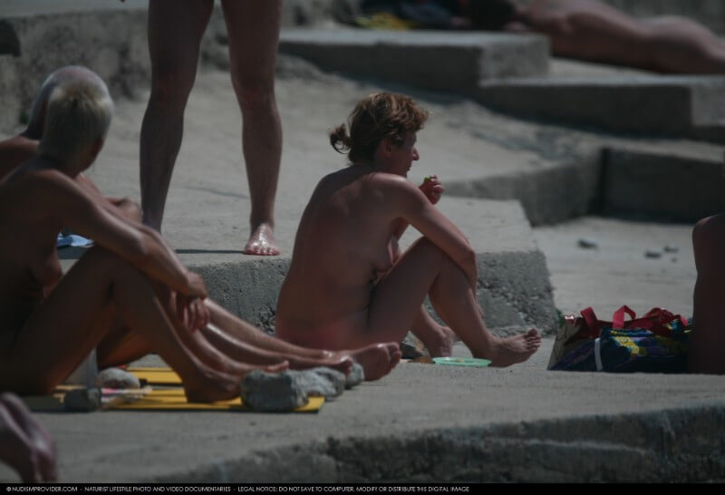 Nudist Rocky Family Angle gallery - Nudity helps one better understand oneself and the surrounding world