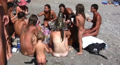 The vast oceanfront 1 Full HD video - In naturism, sincerity and honesty are valued