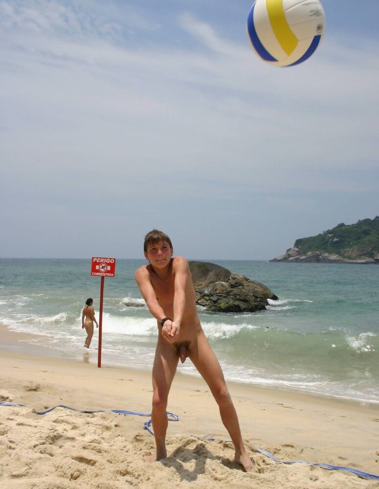 Brazilian val-ball goddess - Nudism as a way to overcome body image issues and stereotypes