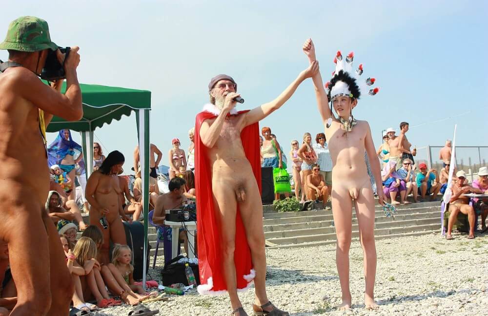 Native Headdress Dance pics - They value respect for nature and the fully naked body
