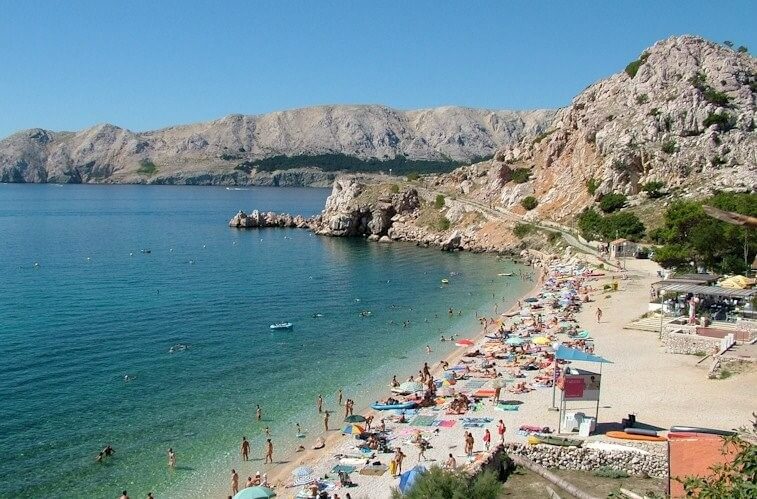 Videos from a nudist resort - Nudism helps overcome complexes and fears