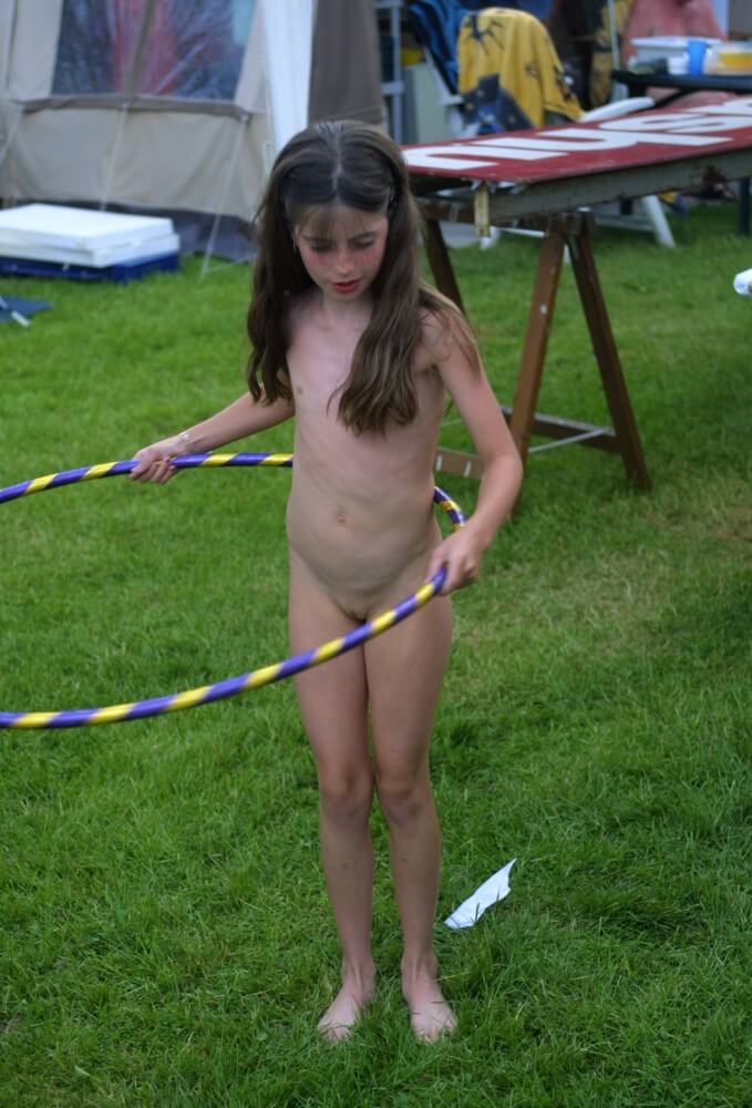 Holland Grass Hula Hoops pics - Naturism and nudism are a path to peace of mind and a little solitude