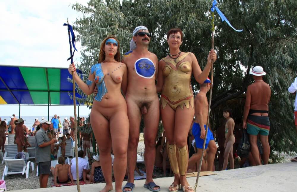 Three Painted Girl Poses pics - There are many political figures among the movements supporters
