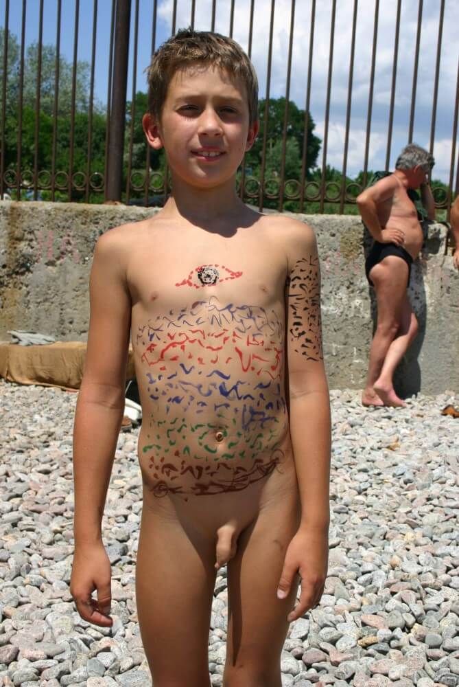 Father and Daughter Painted pics - The desire to appreciate the beauty of the human body