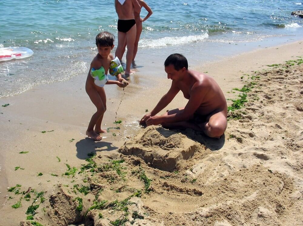 Bulgarian Sandy Paint Over - Nudism in the Modern World