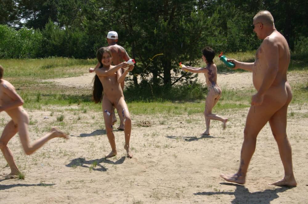 Kiev Group Painting Wild pics - Nudism and naturism as a philosophy of life based on respect and acceptance