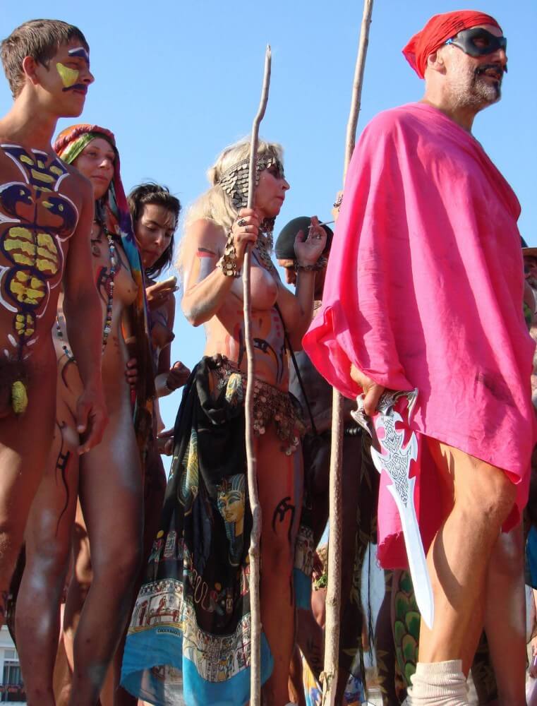 Neptune Day Mountain Top pics - Simplicity and naturalness are valued in nudism