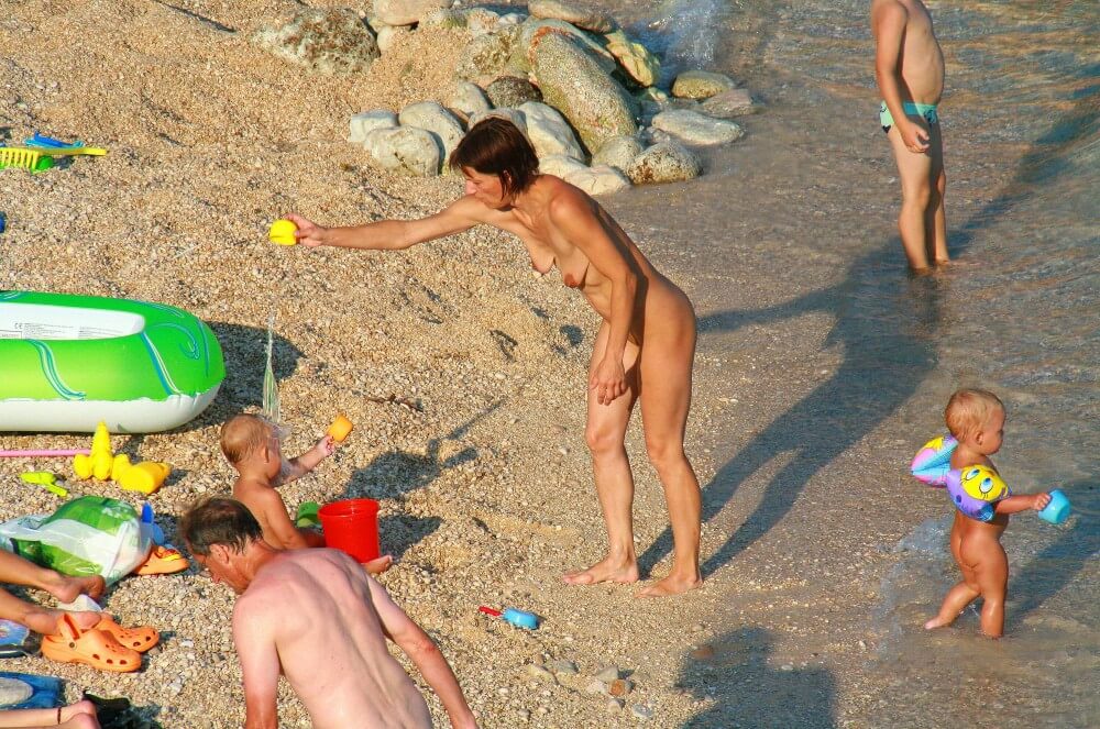 Ula Naturists Beach photo gallery - Nudity helps us better understand ourselves and the world around us