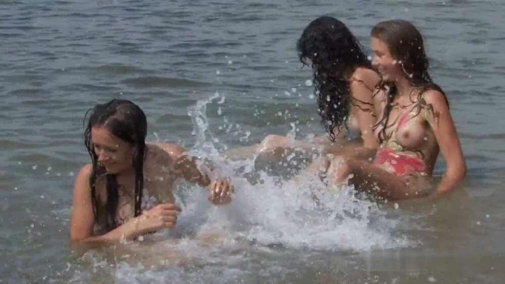 Body Art At Nudist Beach - The naked body is an expression of beauty