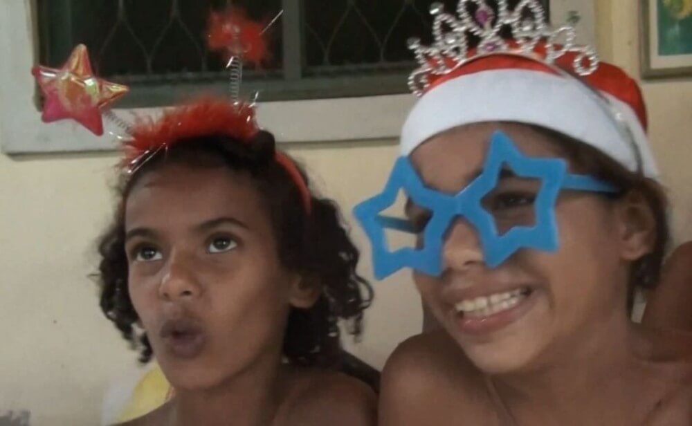 Brazilian Christmas Part 3 Full HD - Leaving the house while naked