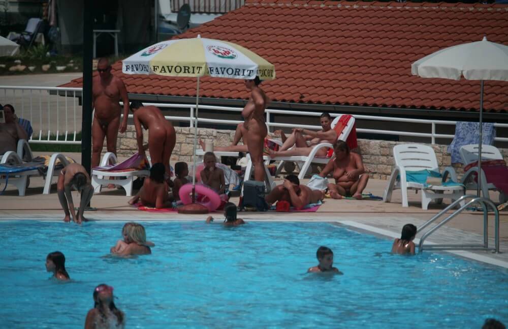 Naturist Pool Observation pics - Nothing kept the clothes on my body