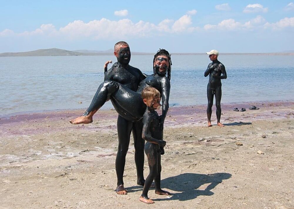 Dark Mud And Clear Water pics - In ancient times, sports were practiced in the nude