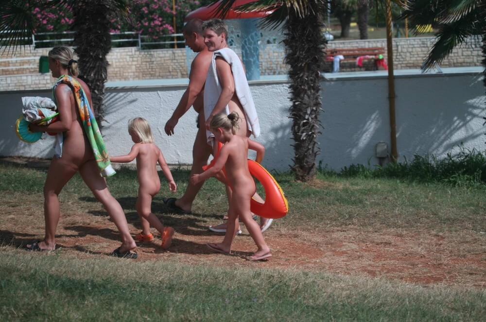 Naturist Family Movement pics - Many naturists are members of Green parties or various environmental movements