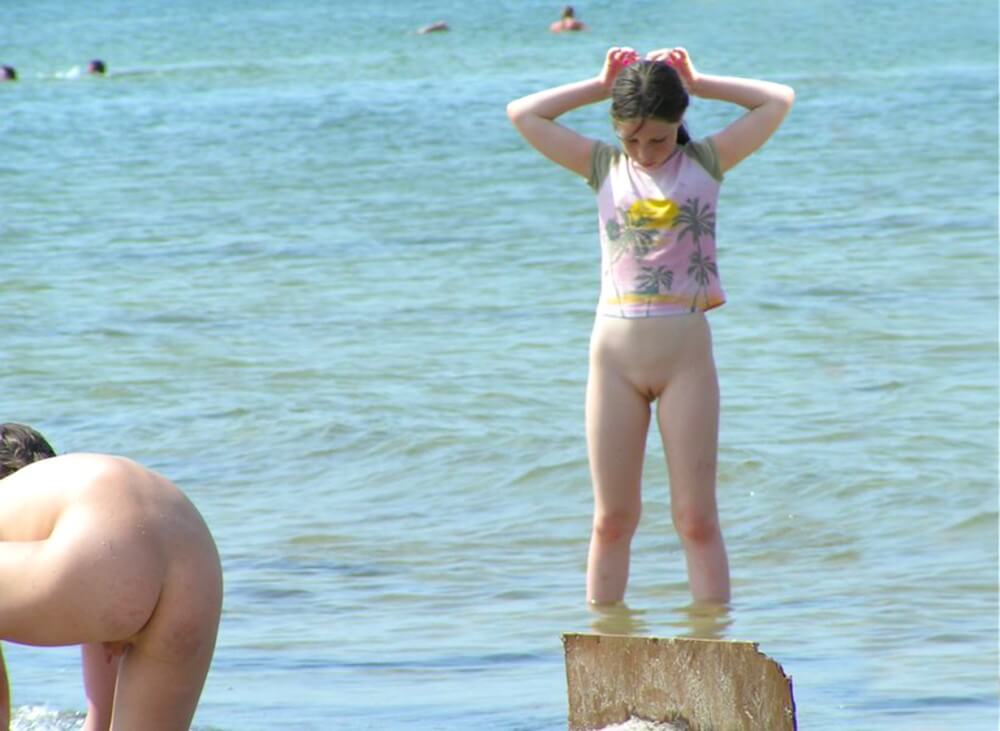 Crazy dirty girls - Nudity fosters trust and honesty