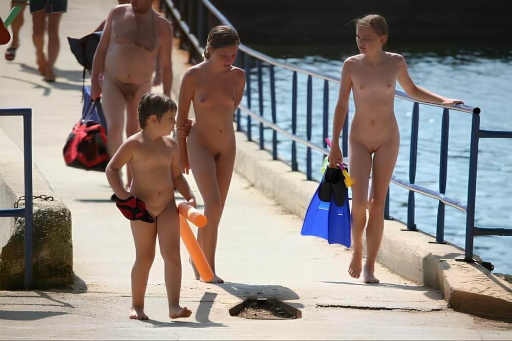 Naturism photo gallery # 11 - Naturism is connected to self-love and love of nature