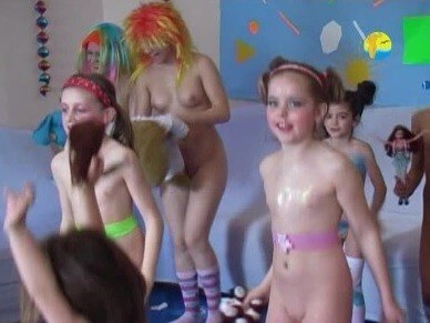 Naturism Freedom: Disco - Travel and tours incorporating elements of the naturist lifestyle