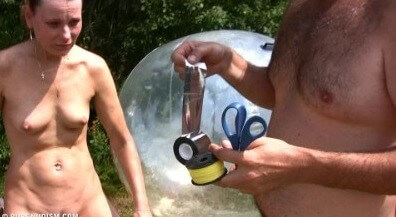 Daytime family picnic # 1 - Supporters of naturism live in harmony with nature