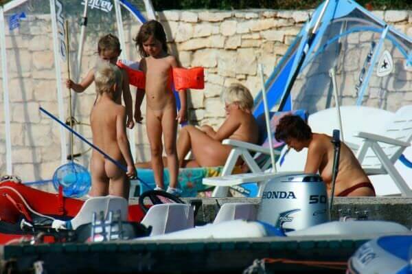 By the boat photos - Naturist practices help us understand that the body is part of nature and its beauty