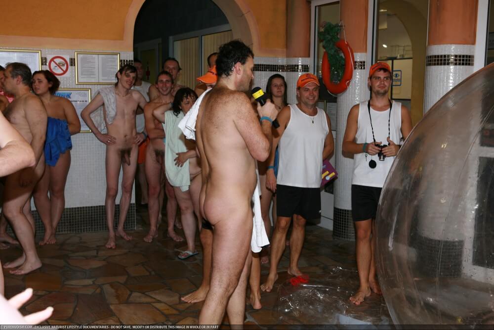 Naturism photo gallery # 56 - Spontaneous Nudism Thrives