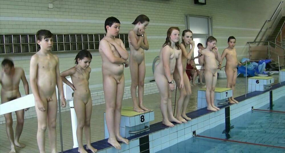 Naturist Pool And Games Full HD upd - Naturists live in harmony and tranquility