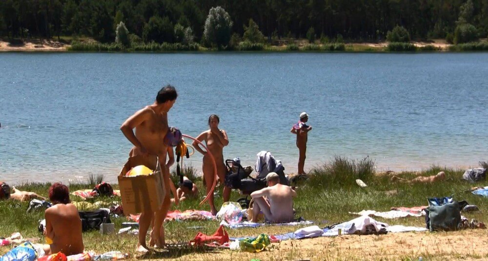 Lakeside Forest Camp 1 Full HD - Being oneself is the foundation of nudism