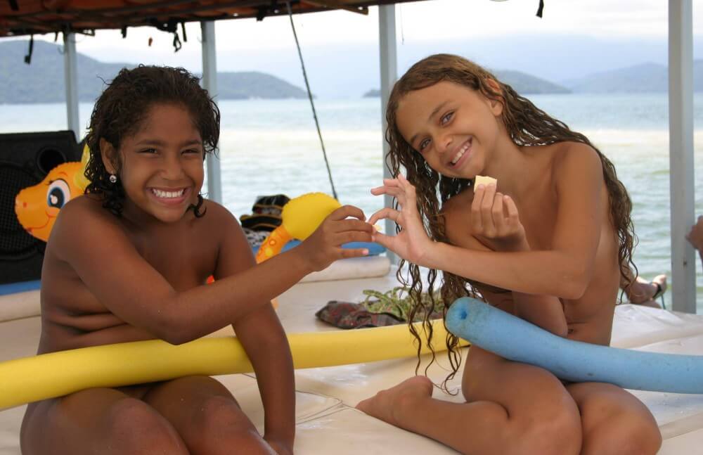Brazilian Boating Girlfriend pics - Overcoming Shame