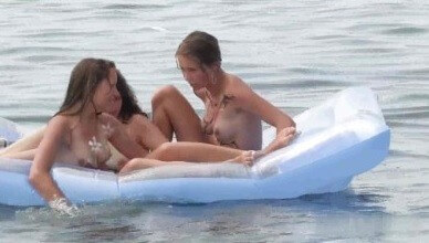 Body Art Nudist Beach 2 video Full HD - Nudism helps you get rid of insecurities and clothes