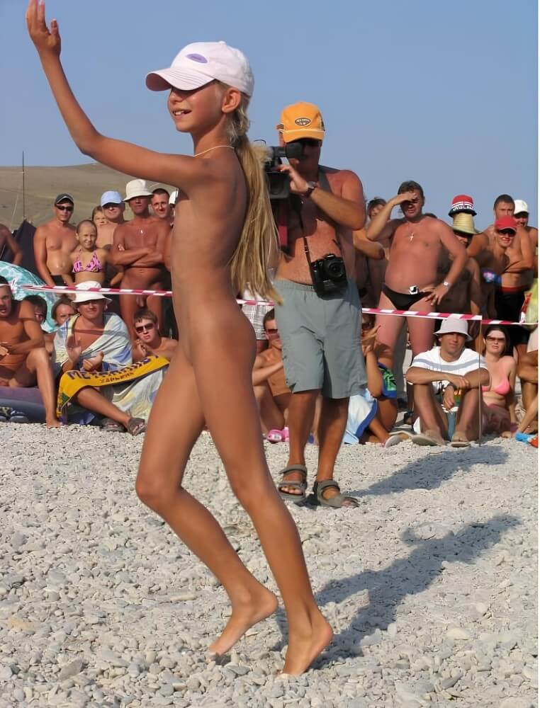 Holiday of the Neptune photos - The Lifestyle of Naturism Supporters