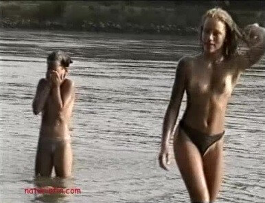 Naturistin: Dirty Girls - They value simplicity and naturalness, and encourage people not to feel self-conscious about being naked