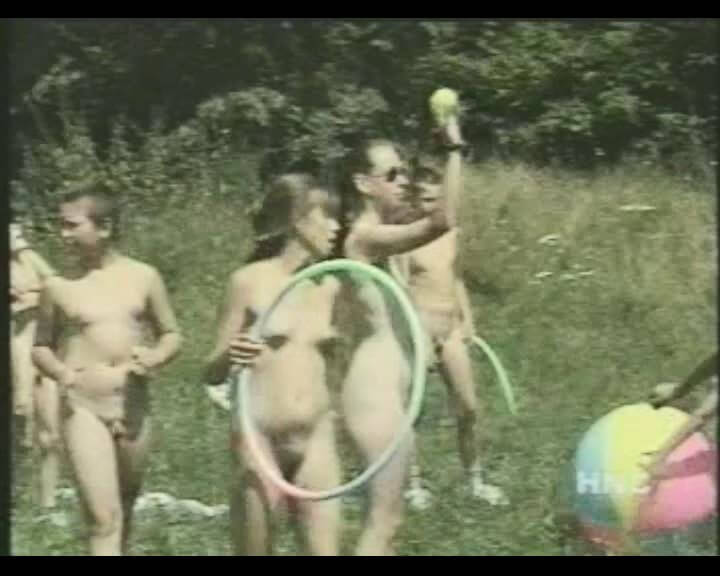 Helios Natura: Nudi Youth Weekend - Simplicity is an important part of naturists lives