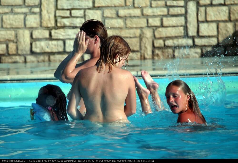 FKK water locations set 22 - Nudism and naturism bring you closer to nature