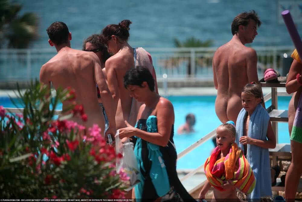 Naturism photo gallery # 66 - The impact of naturism on health