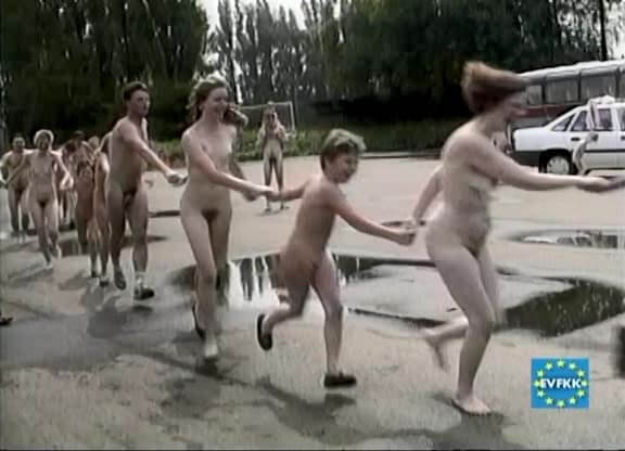 Helios Natura: Tutti-Frutti Nudie - Eurovid FKK - The desire to be closer to nature and without clothes